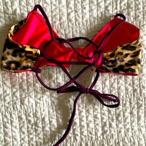 savage Swim Lodi top NWT size Medium